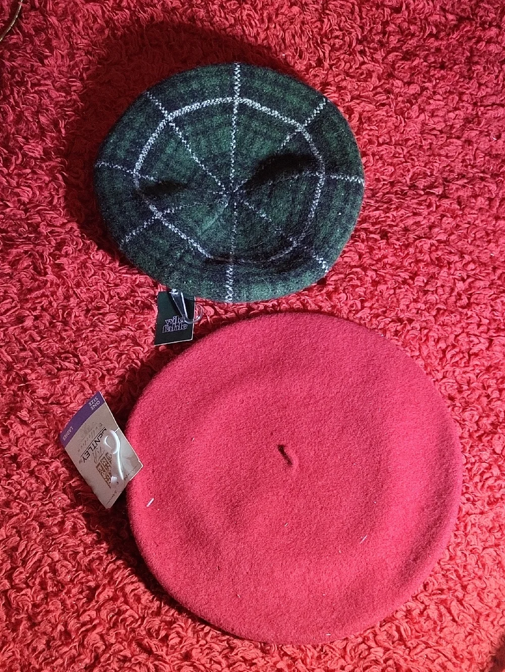New Vintage Two Wool Berets - Green Plaid & Red - Picture 1 of 8